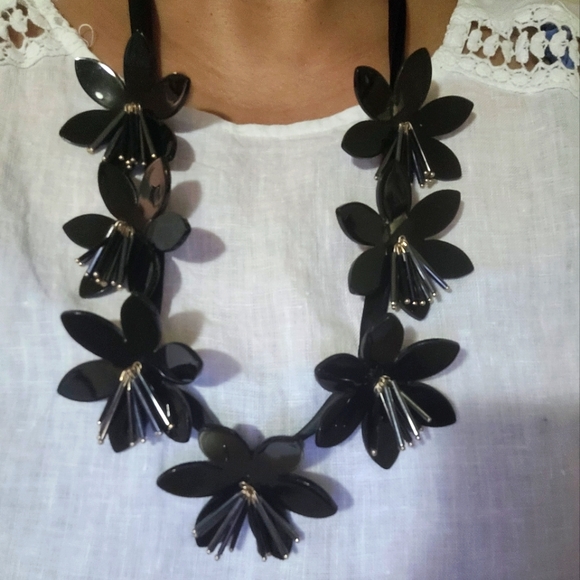 Jewelry - Necklace